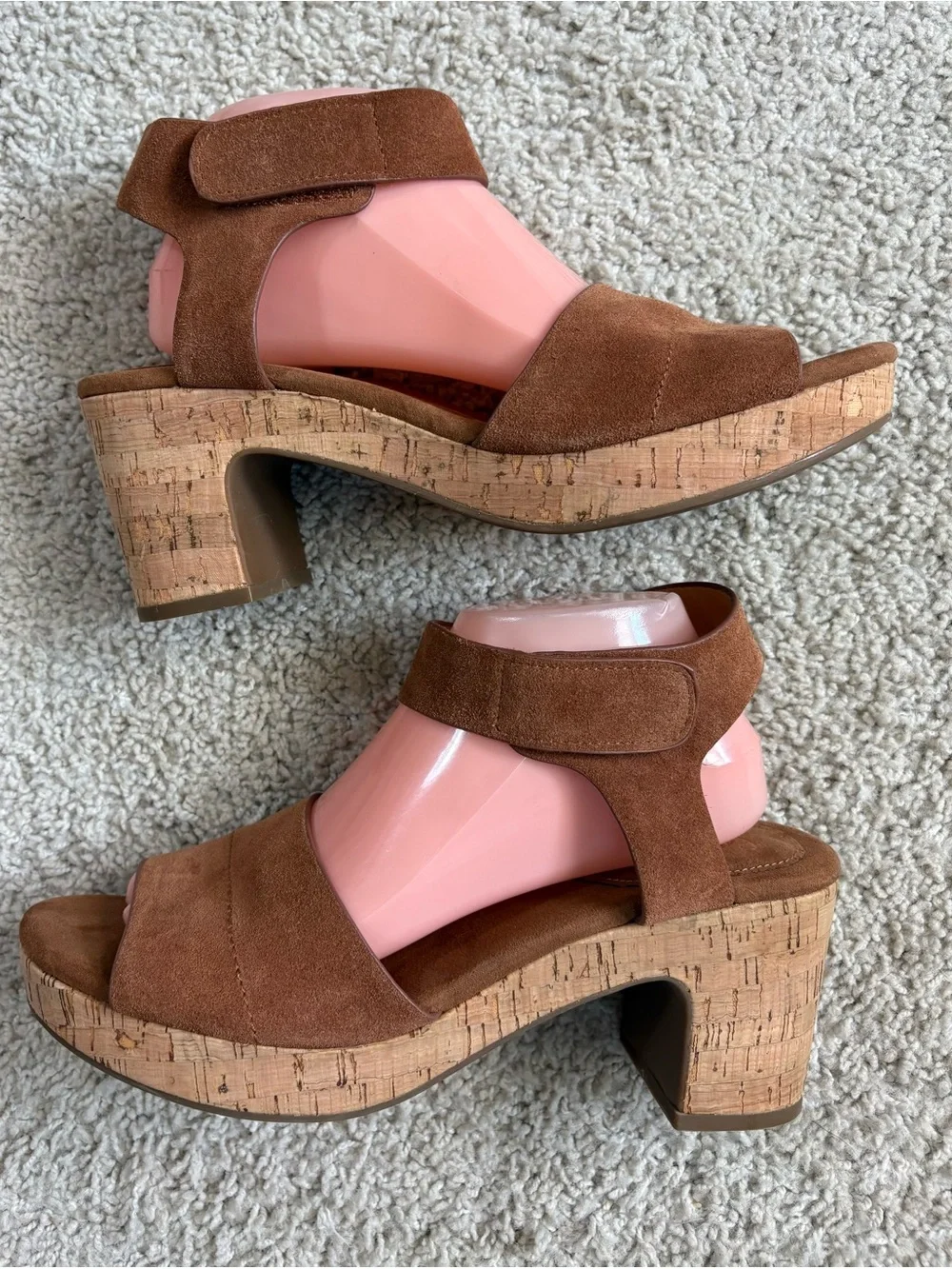 Women's CROWN VINTAGE Caramel Suede CORK PLATFORM Dress SANDALS Shoes 9 1/2